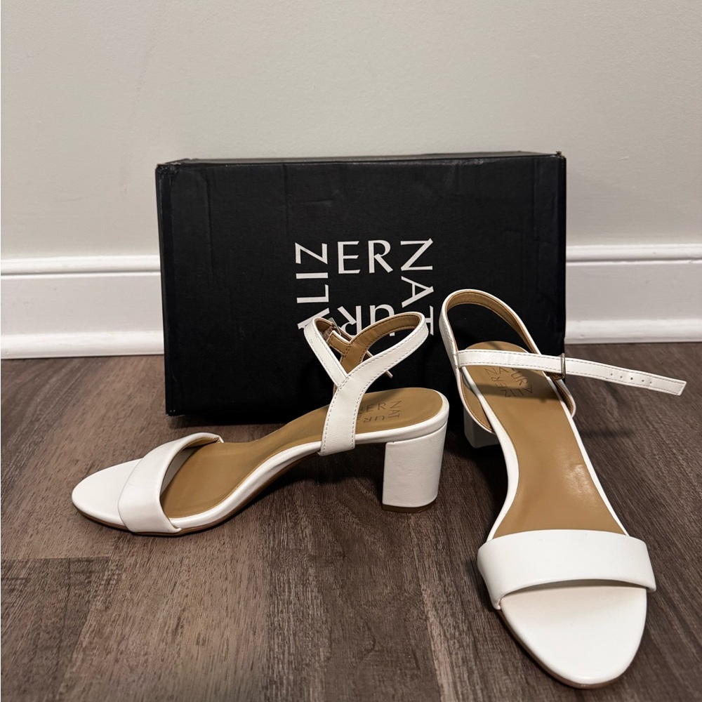 Naturalizer Women's Elegant White Heels